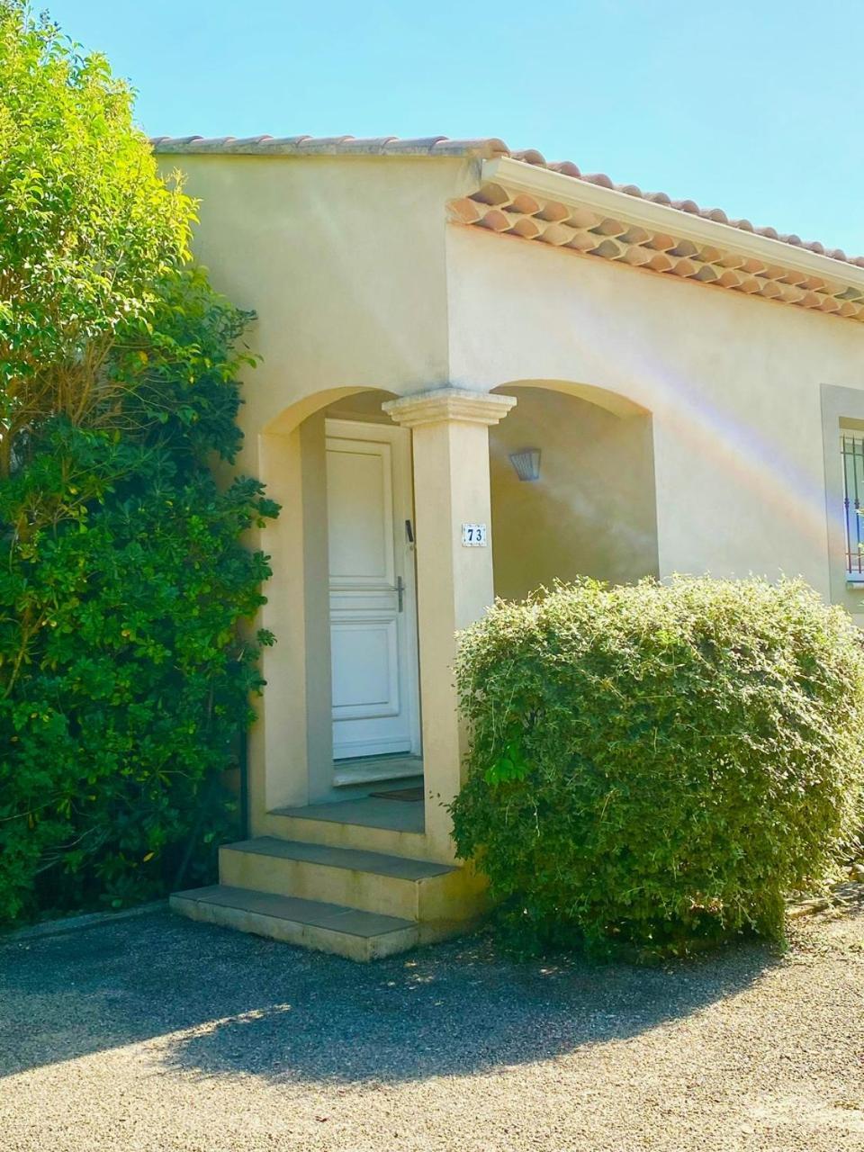 Appartement Neuf Et Au Calme Proche Avignon Althen-des-Paluds Экстерьер фото